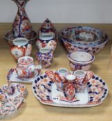 A group of 18th / 19th century Japanese and Chinese Imari bowls, etc.