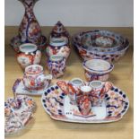 A group of 18th / 19th century Japanese and Chinese Imari bowls, etc.