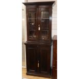 A slender Edwardian bookcase W.81cm