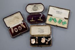 Four pairs of boxed cufflinks, comprising an 18ct gold pair, a 9ct gold cufflinks pair, a yellow