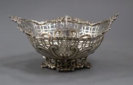 A late Victorian pierced silver bonbon dish, Sibray, Hall & Co, London, 1891, 15.3cm, 4.5 oz.