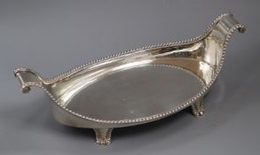 An Edwardian silver boat shaped dish by John Grinsell & Sons, London, 1903, 31.9cm, 15oz
