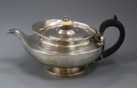 A George IV silver teapot by William Eley II, London, 1825, gross 27.5 oz.