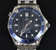 A gentleman's 2003 stainless steel Omega Automatic Calendar Centre Seconds Seamaster Professional