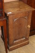 A Victorian pine bedside cabinet H.71cm