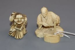 Two Japanese netsuke Carpenter 4.5cm high