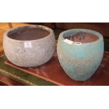 Two small garden planters largest Diam.35cm