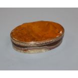 A 19th century gilt metal mounted hardstone snuff box W.9cm