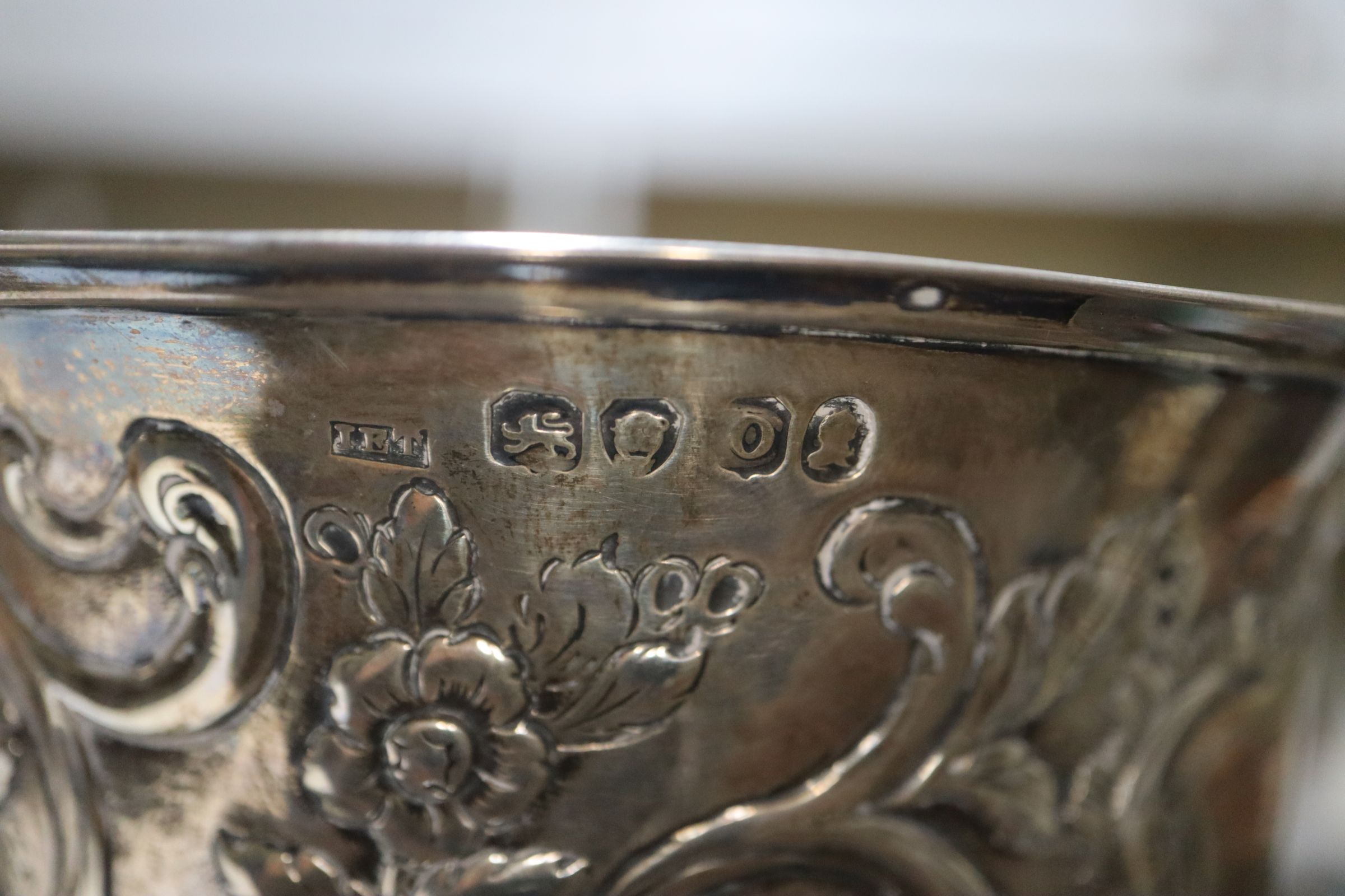 A George IV embossed silver campana shaped cup, J.E. Terry & Co, London, 1829 (stem a.f.), 23cm, - Image 3 of 3
