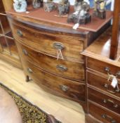 A Regency bow-fronted chest of drawers W.92cm