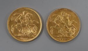 Two gold full sovereigns, 1898 and 1909.