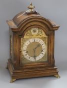 An oak chiming bracket clock