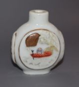 A Chinese famille rose snuff bottle H.6cm