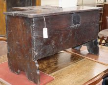 An early 18th century oak sabre chest W.95cm