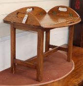 A reproduction oak butler's tray / occasional table