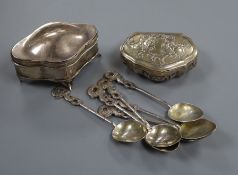 An Edwardian silver trinket box, Chester 1908, a set of six Chinese white metal spoons and a