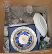 A quantity of mixed ceramics and glassware