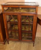 An Edwardian satinwood banded mahogany bijouterie cabinet W.76cm