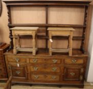 A George III oak dresser W.184cm