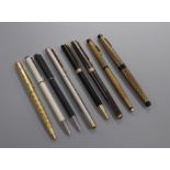 A Shaeffer pen and propelling pencil set, the pen with a 14k gold nib and six other pens / pencils
