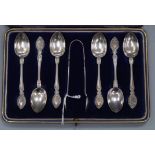 A cased set of silver teaspoons and sugar tongs