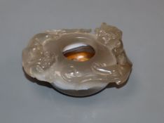 A Chinese agate 'chilong' brushwasher