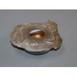 A Chinese agate 'chilong' brushwasher