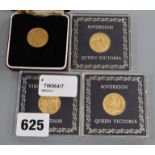 Four Queen Victoria gold sovereigns, 1870 die 86, F, 1879M, GVF, 1890M, GVF and 1900M, NEF