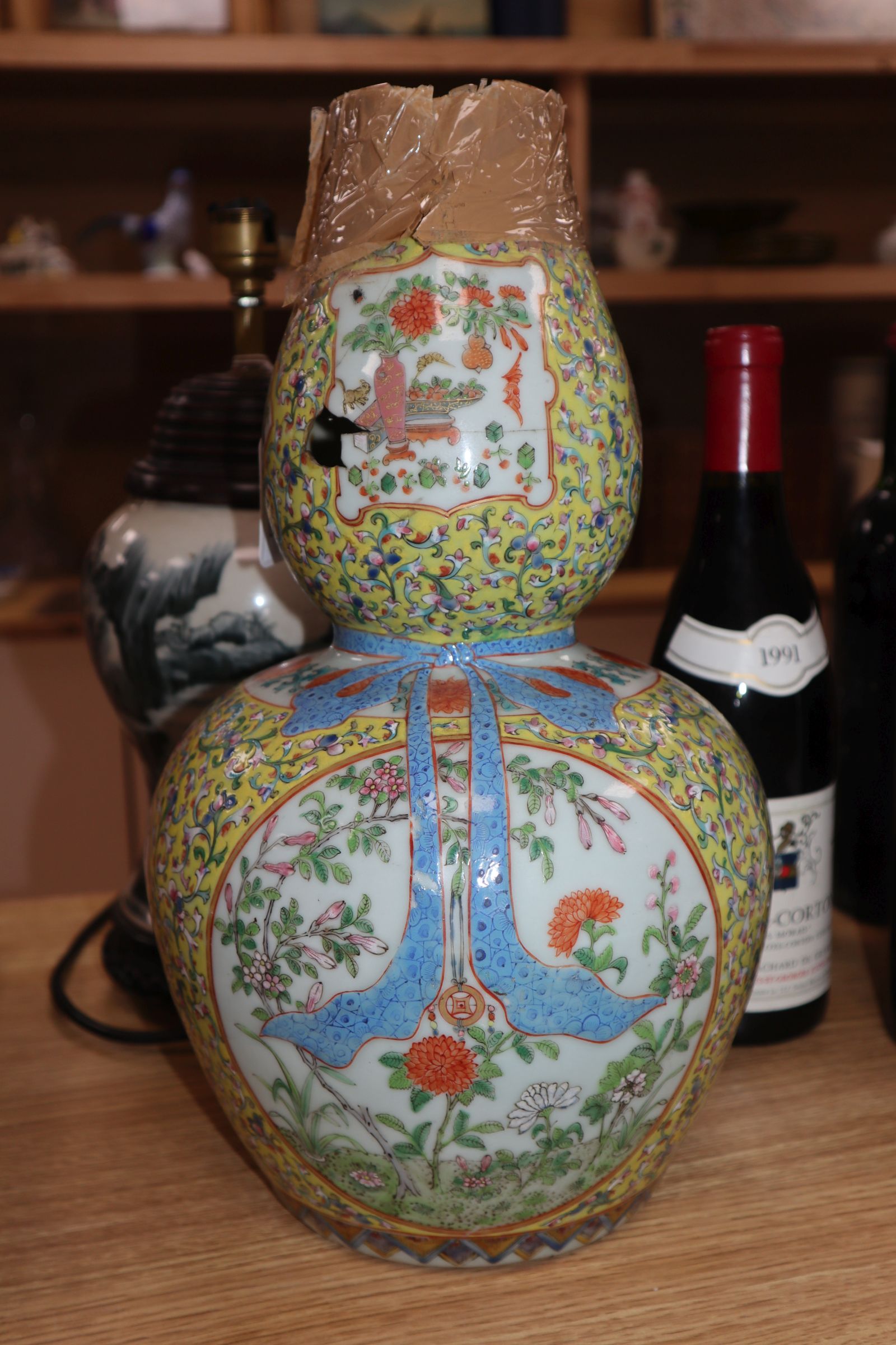 A Chinese Kangxi period blue and white vase, converted to a lamp and a 19th century Chinese - Image 7 of 10