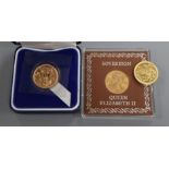 Three Queen Elizabeth II gold sovereigns, 1963 UNC, 1973 (Pobjoy mint) UNC and 2000 proof
