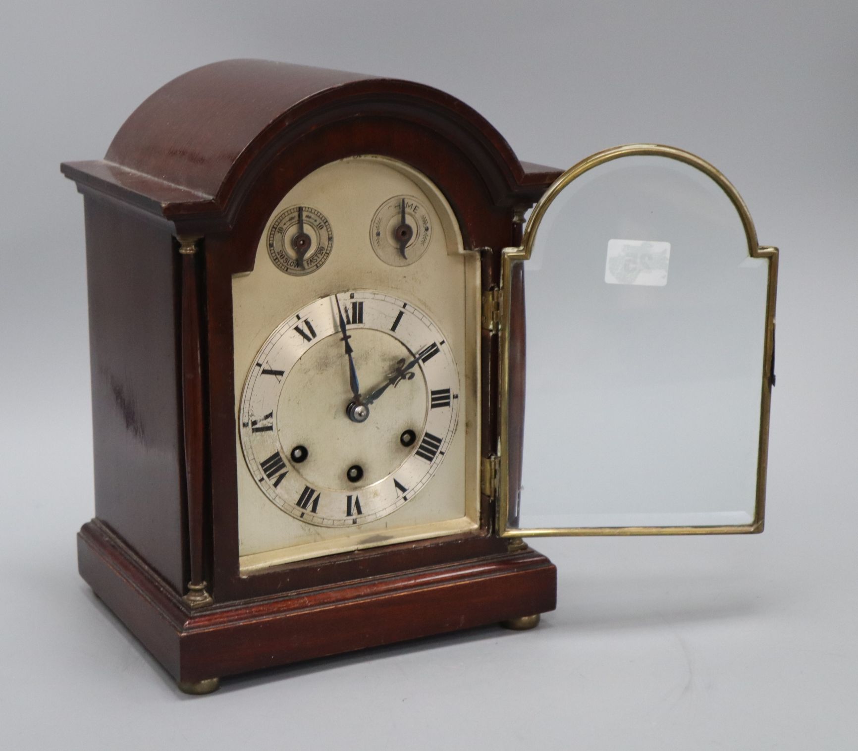 A George V mahogany chiming mantel clock height 29cm