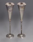 A cased pair of Carrs Millennium Britannia standard silver champagne flutes, 30.2cm, 16 oz.