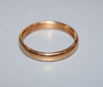 A 22ct gold wedding ring, 5.8 grams.
