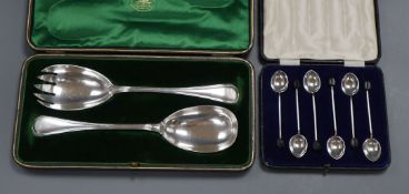 A cased pair of Old English thread pattern silver salad servers, London 1906 and cased set of six