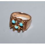A 9ct gold turquoise-set modernist ring, size K.