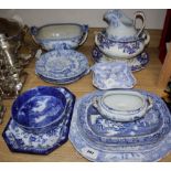 A Minton & Boyle 'Devon' pattern pedestal hors d'oeuvres dish, a late Spode soup tureen and stand