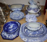 A Minton & Boyle 'Devon' pattern pedestal hors d'oeuvres dish, a late Spode soup tureen and stand