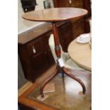 A George III satinwood banded oval mahogany wine table H.72cm