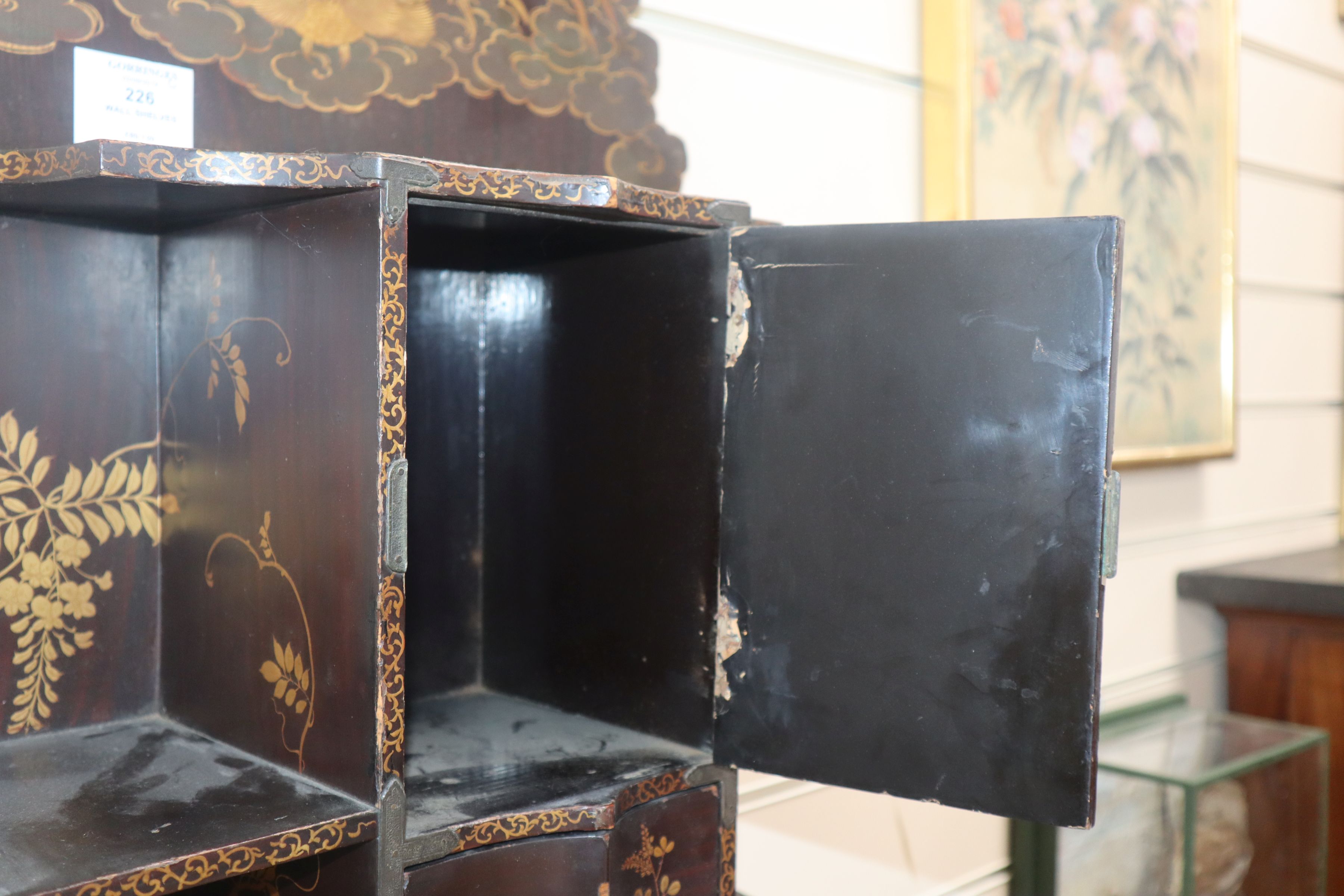 A Japanese gilt lacquered hanging wall shelves length 69cm - Image 3 of 6