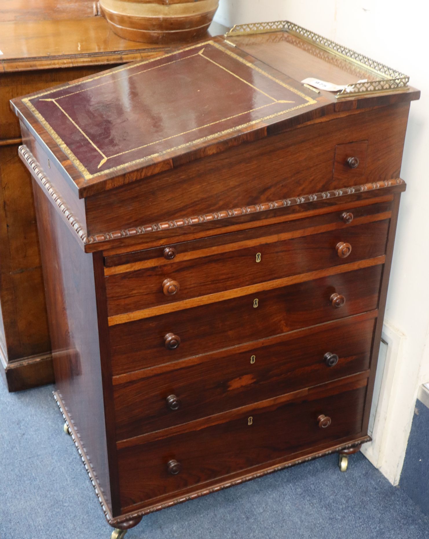 A Regency rosewood Davenport W.43cm