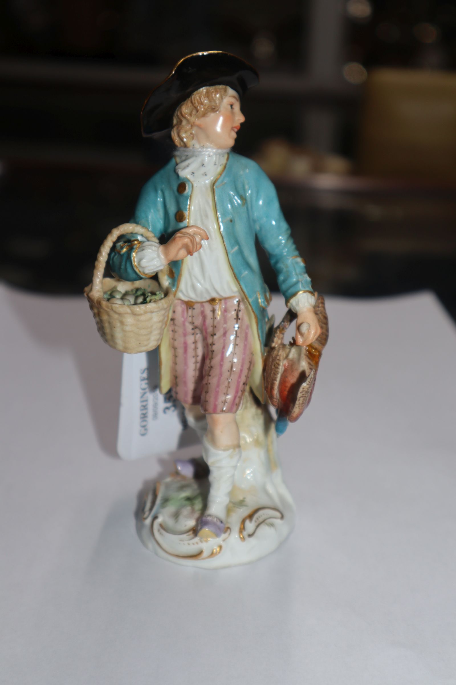 A Meissen figure of a fowler, 19th century, repaired - Image 4 of 6