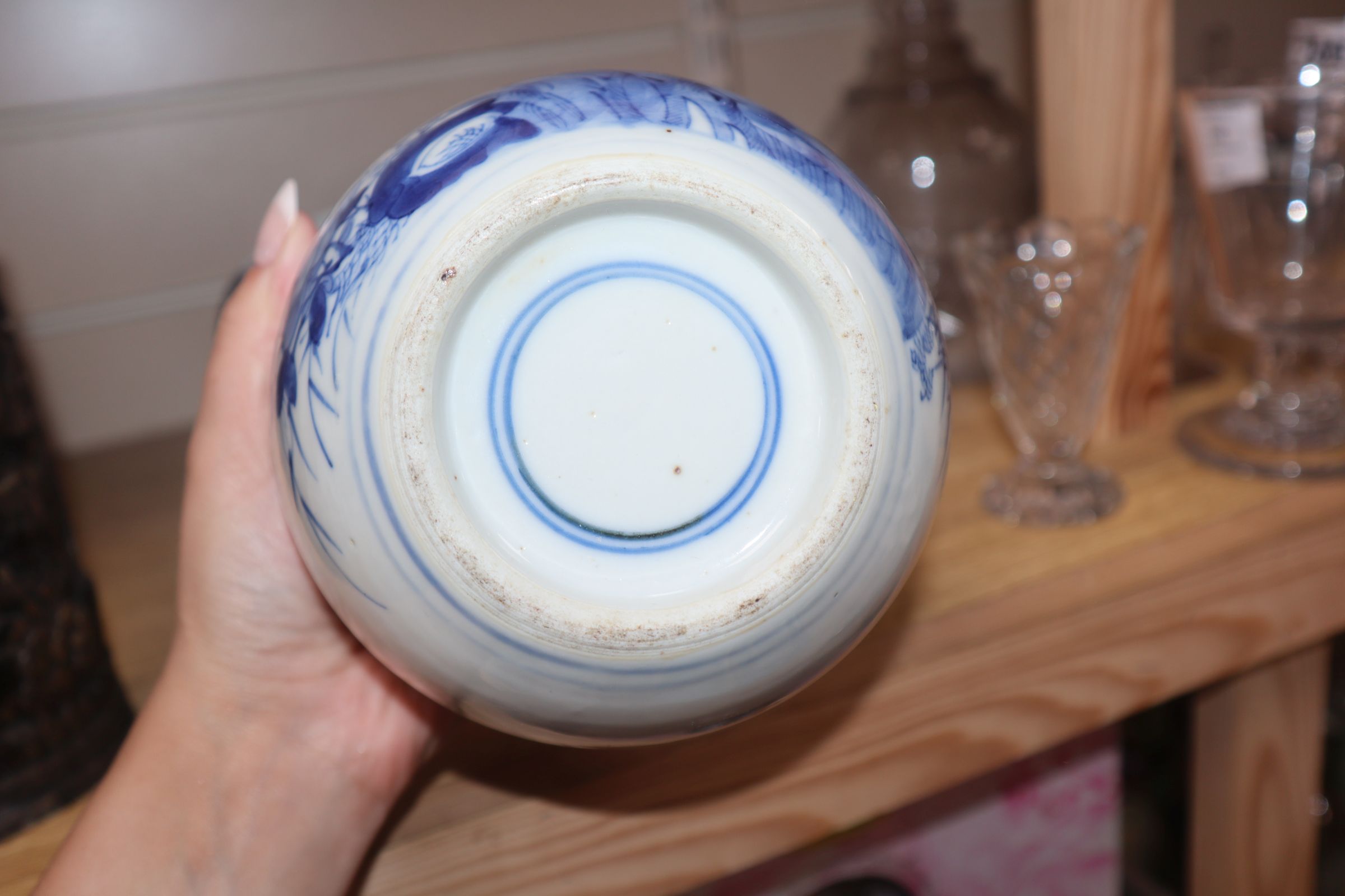 Three 19th century Chinese blue and white jars - Image 4 of 6