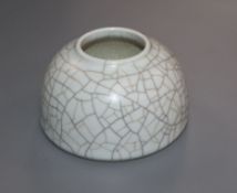 A Chinese crackleware brush washer