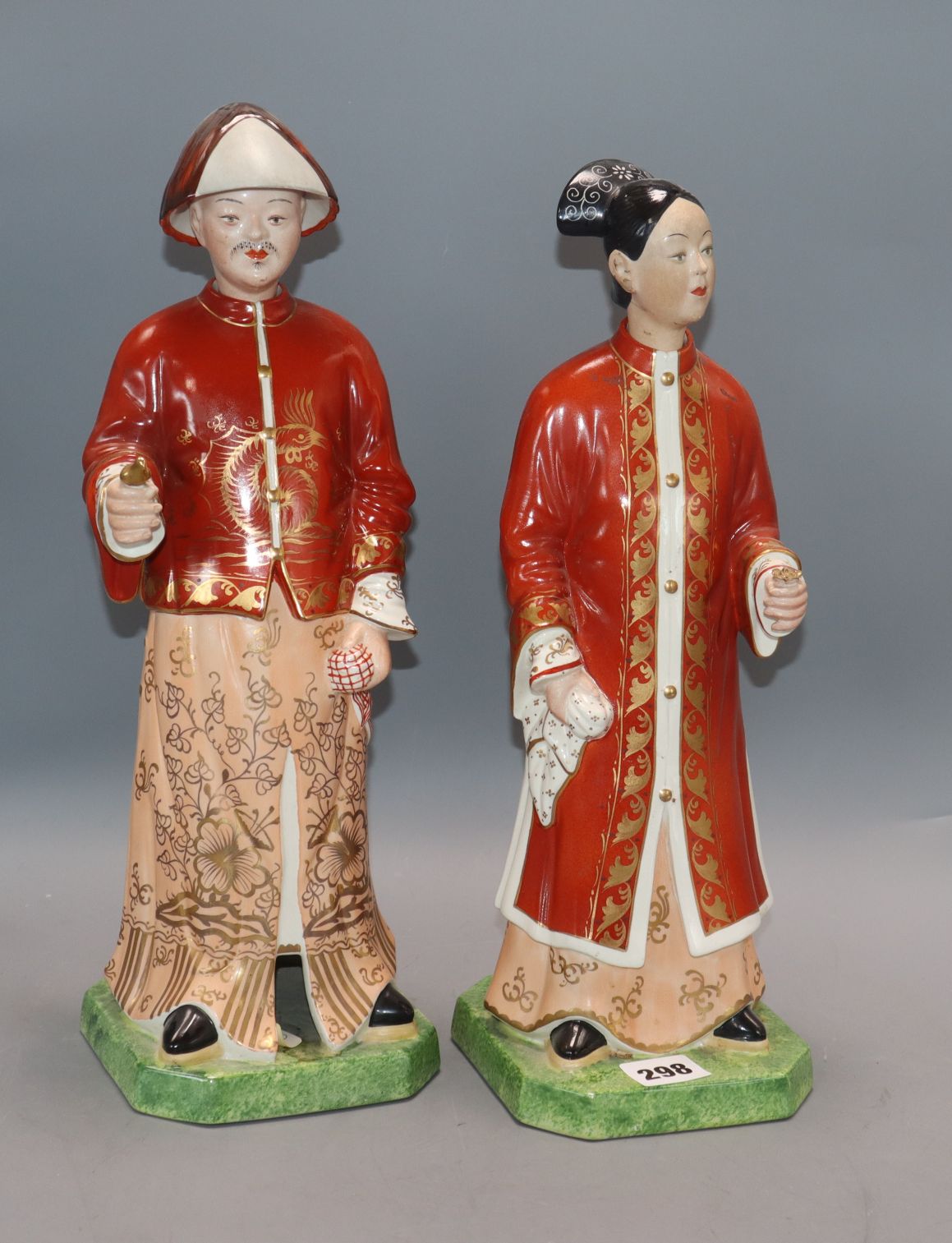 A pair of Chinese porcelain figures