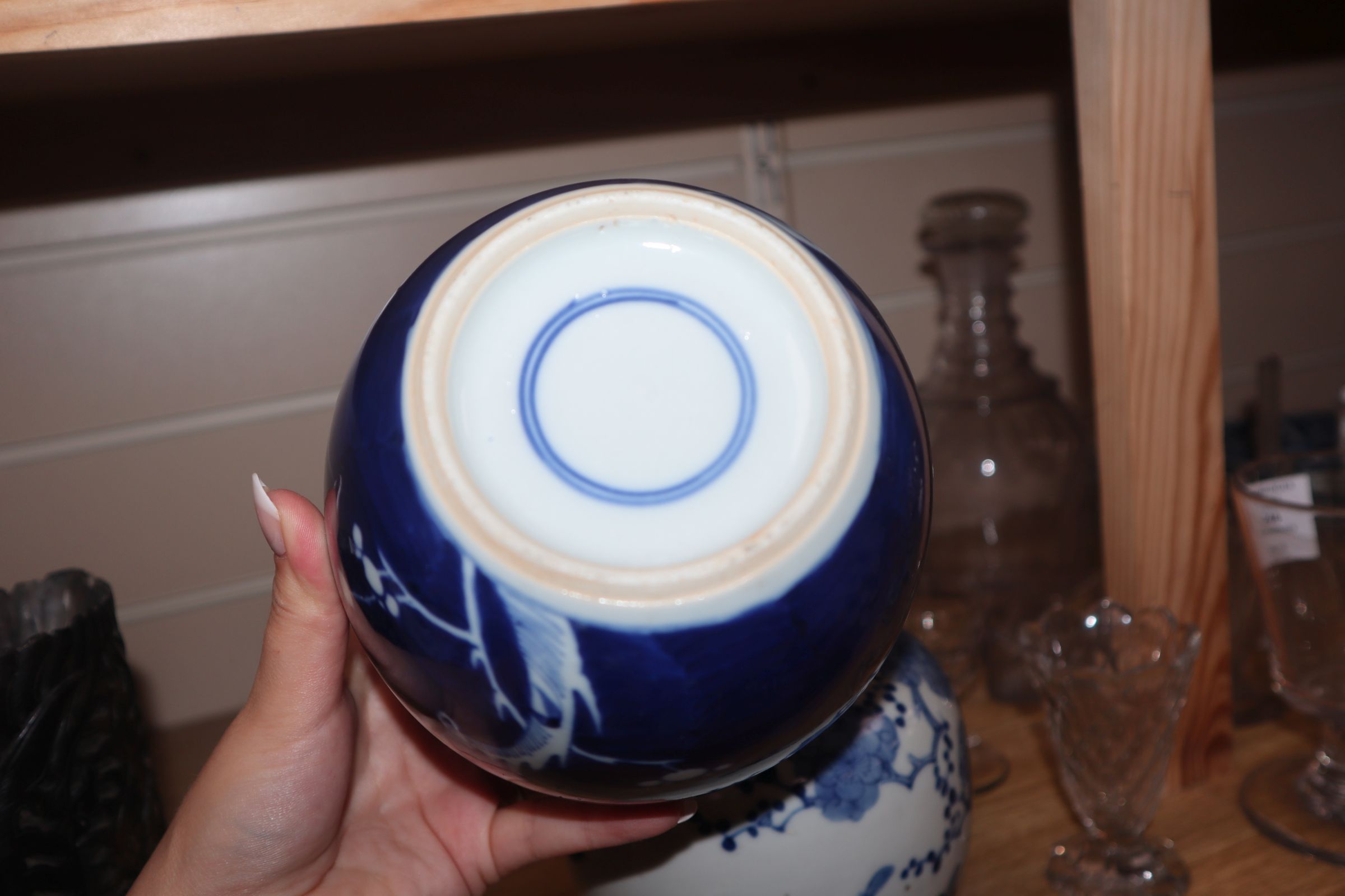 Three 19th century Chinese blue and white jars - Image 5 of 6