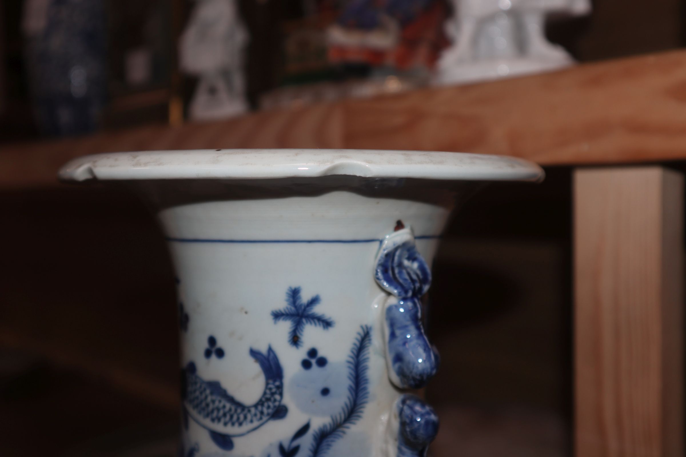 A Chinese blue and white fish vase height 43cm - Image 3 of 10