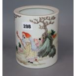 A Chinese porcelain brush pot height 15.5cm