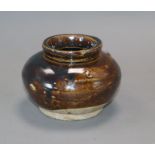 A Chinese glazed pot, Song / Yuan height 9cm