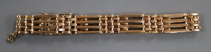 A 15ct gold gate-link bracelet.