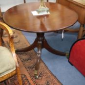 A George III mahogany tilt top breakfast table Diam. 90cm